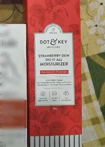 DOT & KEY Strawberry Dew Moisturizer