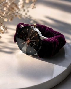 Stylish Velvet Band Quartz Watch