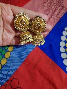 Elegant Gold Jhumka Earrings