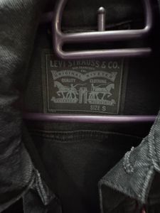 Levi's Black Denim Jacket in size small