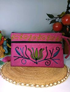 Embroidered Pink Hand Pyrse