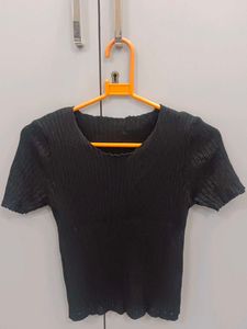 Black Ribbed Knit Crop Top