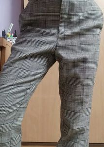 H&amp;M Checked Trousers 👖