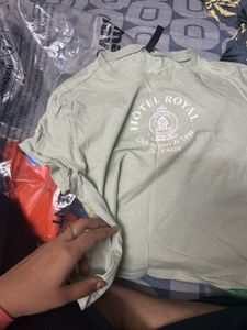 green h&amp;m tshirt