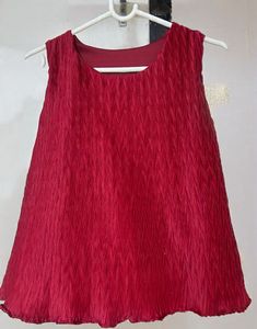 Red Sleeveless Top