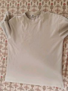 Uniqlo Beige Mock Neck T-Shirt