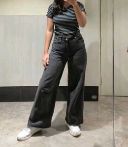 Casual Streetwear Combo – Crop Tee & Wide Leg Pant
