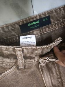 Stylish Wide-Leg Cargo Jeans