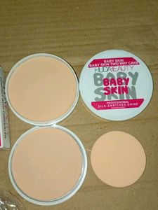 Huda Beauty Baby Skin Two Way Cake