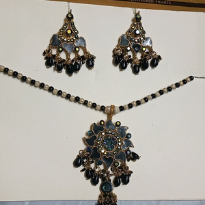 pendent set