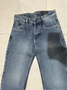Straight fit jean 28 Waist
