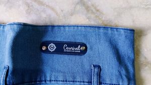 Slim Fit Ankle Length Denim Jeans For Women