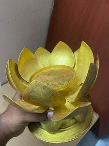 Golden Lotus Showpiece