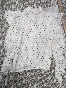 Chic White Heart Print Top