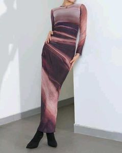 Long Sleeve Abstract Print Maxi Dress