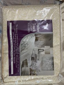 Feather Touch Luxury Bed Linen Set