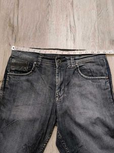 Ma4918 Lawman pg3 jeans waist 32 inches