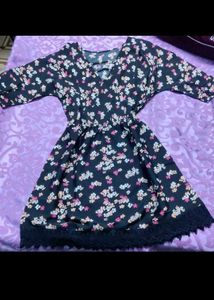 Floral Print V-Neck Dress with Lace Trim