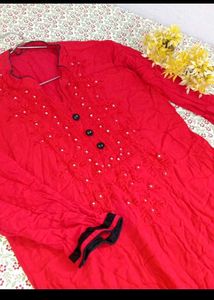 🌸 Elegant Kurti Bundle – 4 Kurtis for ₹1,299 🌸