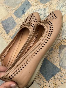 Chic Beige Ballet Flats with Bow Detail