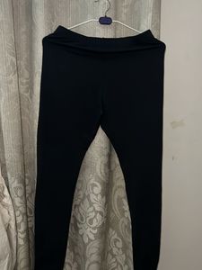 Comfortable Black leggings for gym