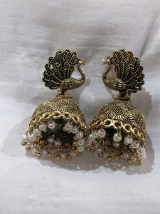 Earings
