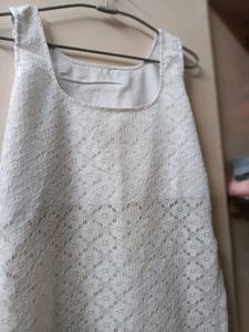 Elegant White Lace Sleeveless Blouse