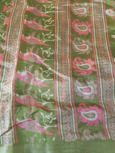 Beautiful Saree With Unstitched Blouse Piece