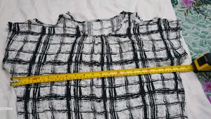 Chic Cold-Shoulder Plaid Top