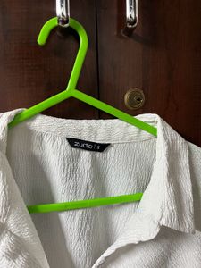 Chic Ruched White Cropped Top