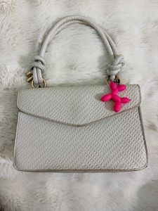Yousta Chic Textured Crossbody Bag