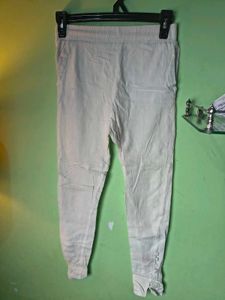 Comfortable Cream Leggings