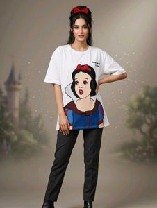 Snow White Graphic T-Shirt 🤍