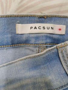Light Wash Ripped Jeans