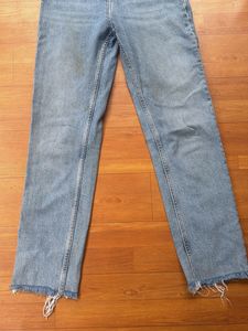 Light Wash Distressed Hem Jeans
