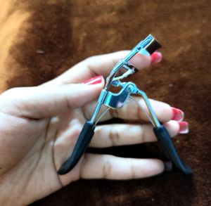 Vega Professional Eyelash curler