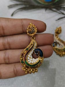 Peacock earring 🦚✨