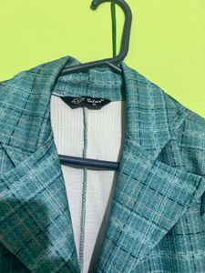 Chic Plaid Blazer
