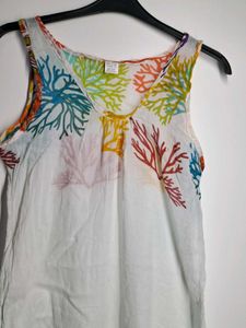 Flower Print Sleeveless Top.