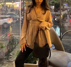 khaki stylish top + FREE scrunchies 🩶
