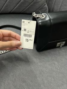 Black Chain Strap Crossbody Bag
