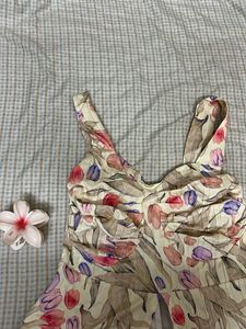 Floral Tulip Print Sleeveless Top
