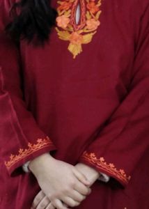 (size xL)Ari work Maroon Embroidered Kurta with Bl