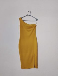 One-Shoulder Midi Dress with Detachable Bow