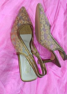 FLOWER EMBROIDED SLING BACK HEELS