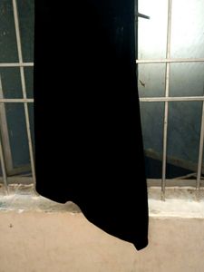 black sleeveless dress