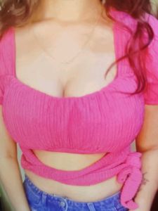 Chic Pink Puff Sleeve Crop Top