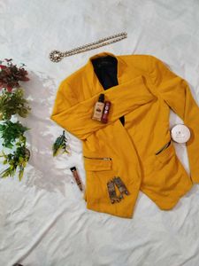 Chic Yellow Blazer with Zipper Accents