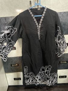 Elegant Black pakastanib Kurta set with White