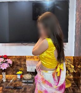 Beautiful Yellow Blouse, skirt with dupatta